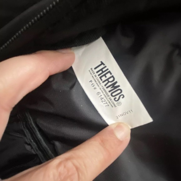 Thermos Foogo Floral Backpack Diaper Bag Poppy Patch Black - Picture 10 of 12